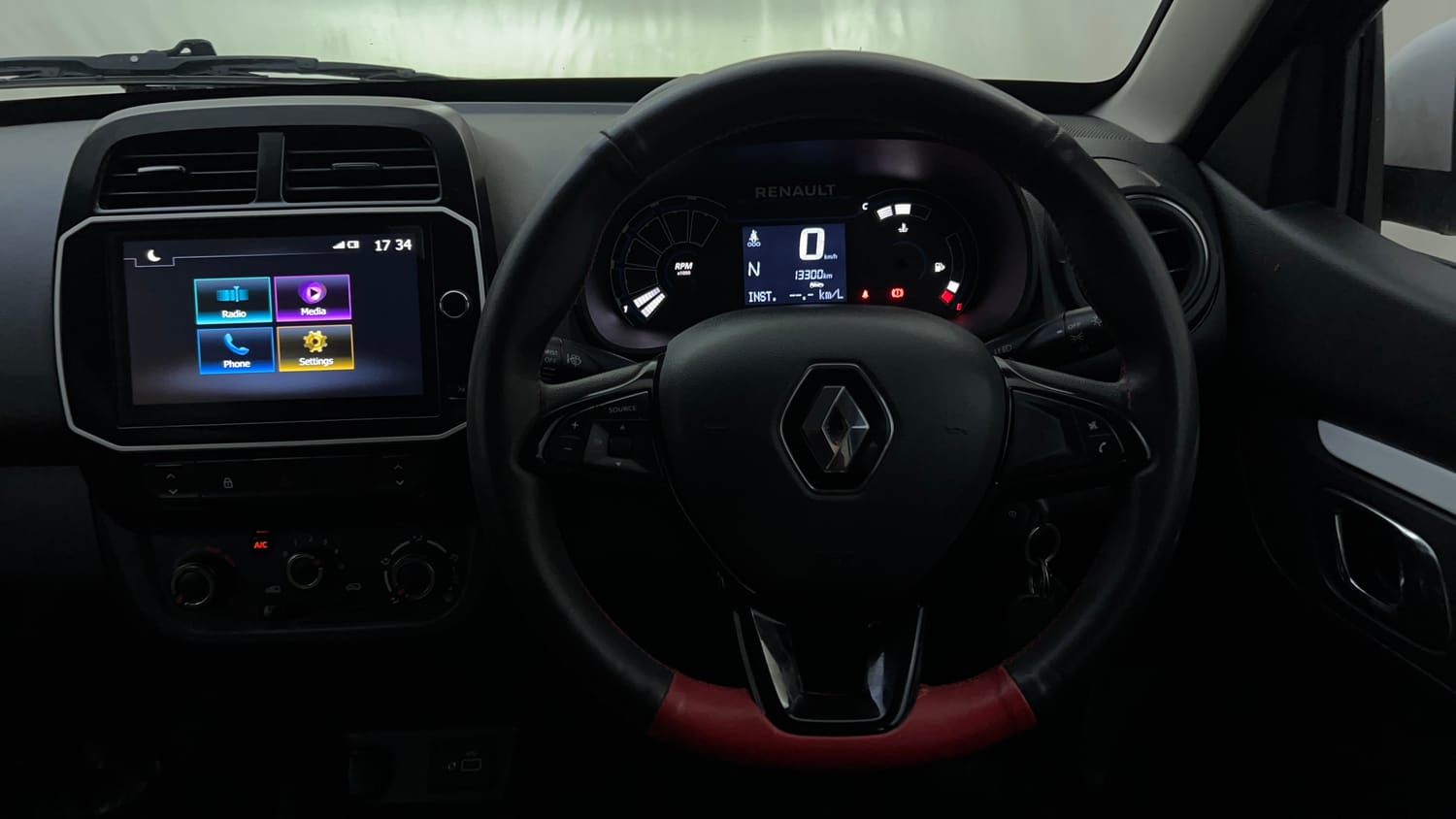 Used 2024 Renault Kwid CLIMBER 1.0 AMT Dual Tone Petrol Automatic interior STEERING VIEW