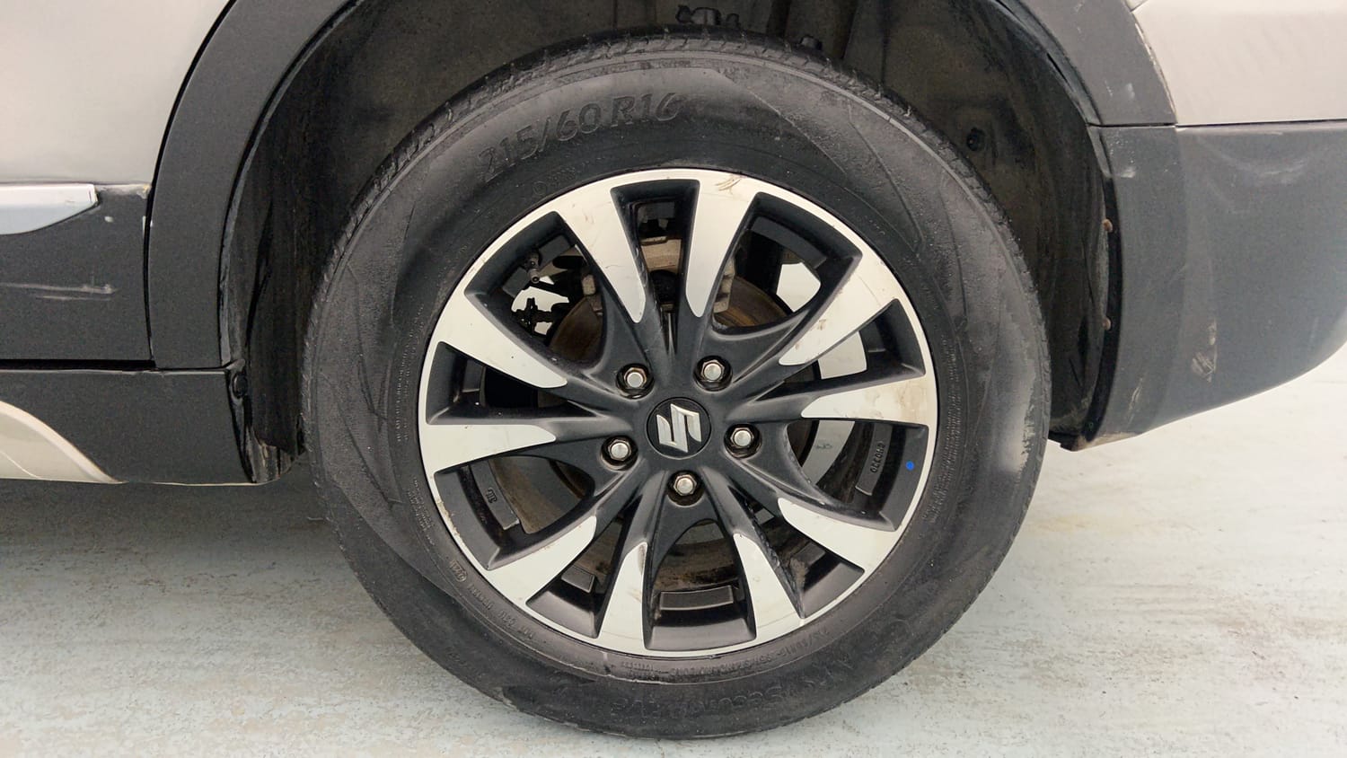 Used 2019 Maruti Suzuki S-Cross Delta 1.3 Diesel Manual tyres LEFT REAR TYRE RIM VIEW