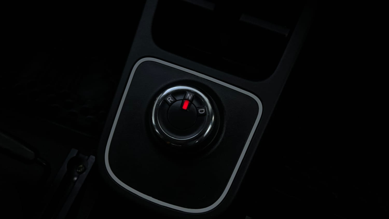 Used 2024 Renault Kwid CLIMBER 1.0 AMT Dual Tone Petrol Automatic interior GEAR  KNOB VIEW