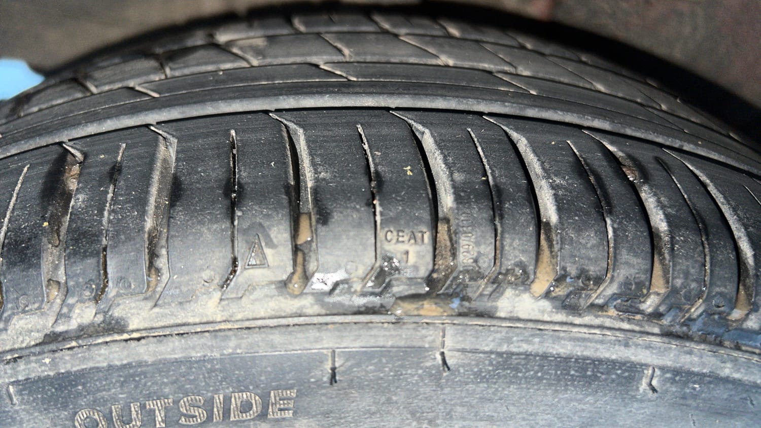Used 2020 Tata Tiago XZ Plus Dual Tone Petrol Manual tyres RIGHT REAR TYRE TREAD VIEW
