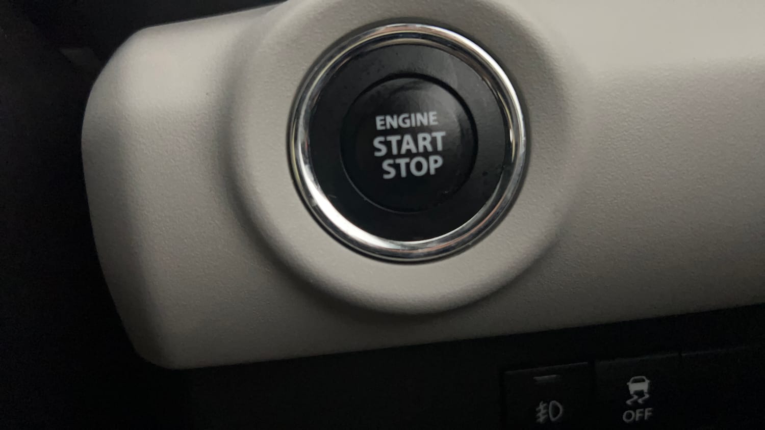 Used 2026 Maruti Suzuki Victoris VXI MT 2W Petrol Manual top_features Keyless start