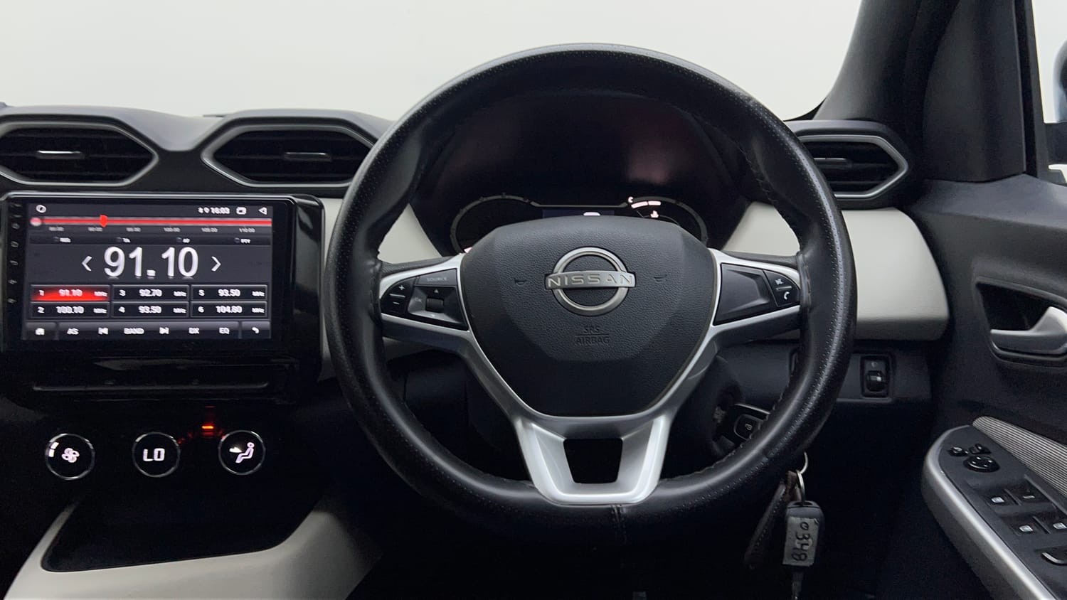 Used 2023 Nissan Magnite Geza Edition Petrol Manual interior STEERING VIEW