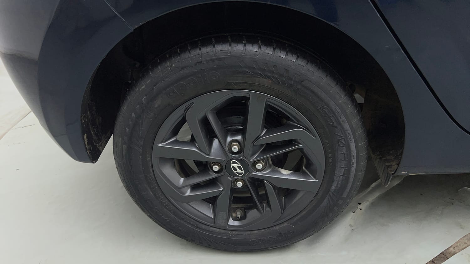 Used 2021 Hyundai Grand i10 Nios Sportz 1.2 Kappa VTVT Petrol Manual tyres RIGHT REAR TYRE RIM VIEW