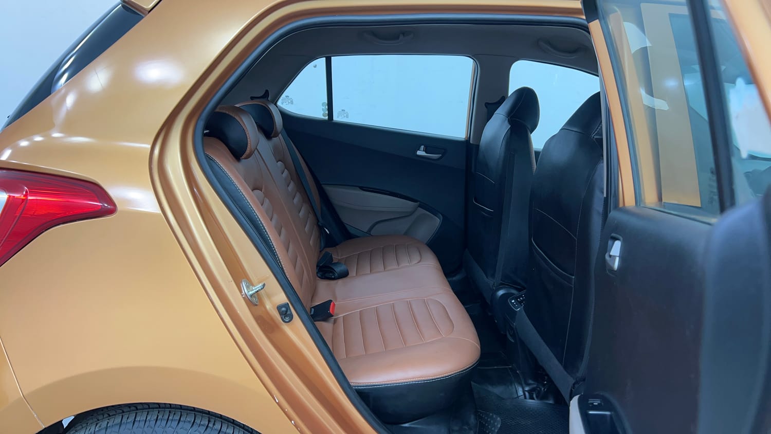 Used 2014 Hyundai Grand i10 Asta 1.2 Kappa VTVT (O) Petrol Manual interior RIGHT SIDE REAR DOOR CABIN VIEW