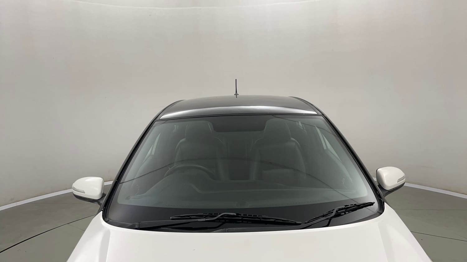 Used 2017 Hyundai Elite i20 Asta 1.2 Dual Tone Petrol Manual exterior FRONT WINDSHIELD VIEW