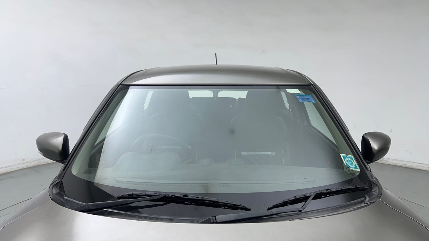 Used 2021 Maruti Suzuki Swift VXi Petrol Manual exterior FRONT WINDSHIELD VIEW