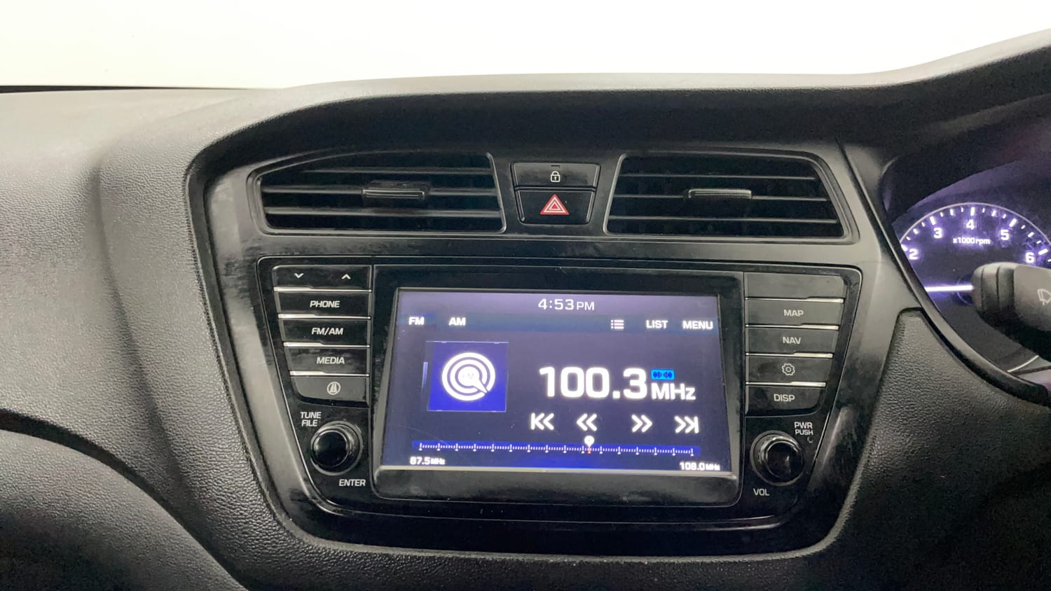 Used 2017 Hyundai Elite i20 Asta 1.2 Dual Tone Petrol Manual interior MUSIC SYSTEM & AC CONTROL VIEW