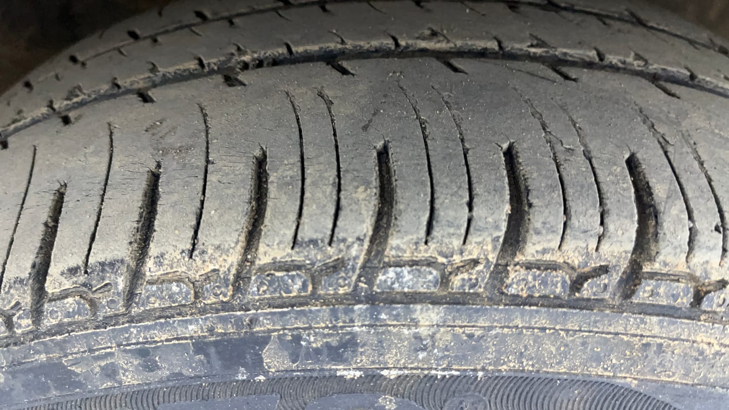 Used 2014 Hyundai i20 Asta 1.2 Petrol Manual tyres RIGHT FRONT TYRE TREAD VIEW