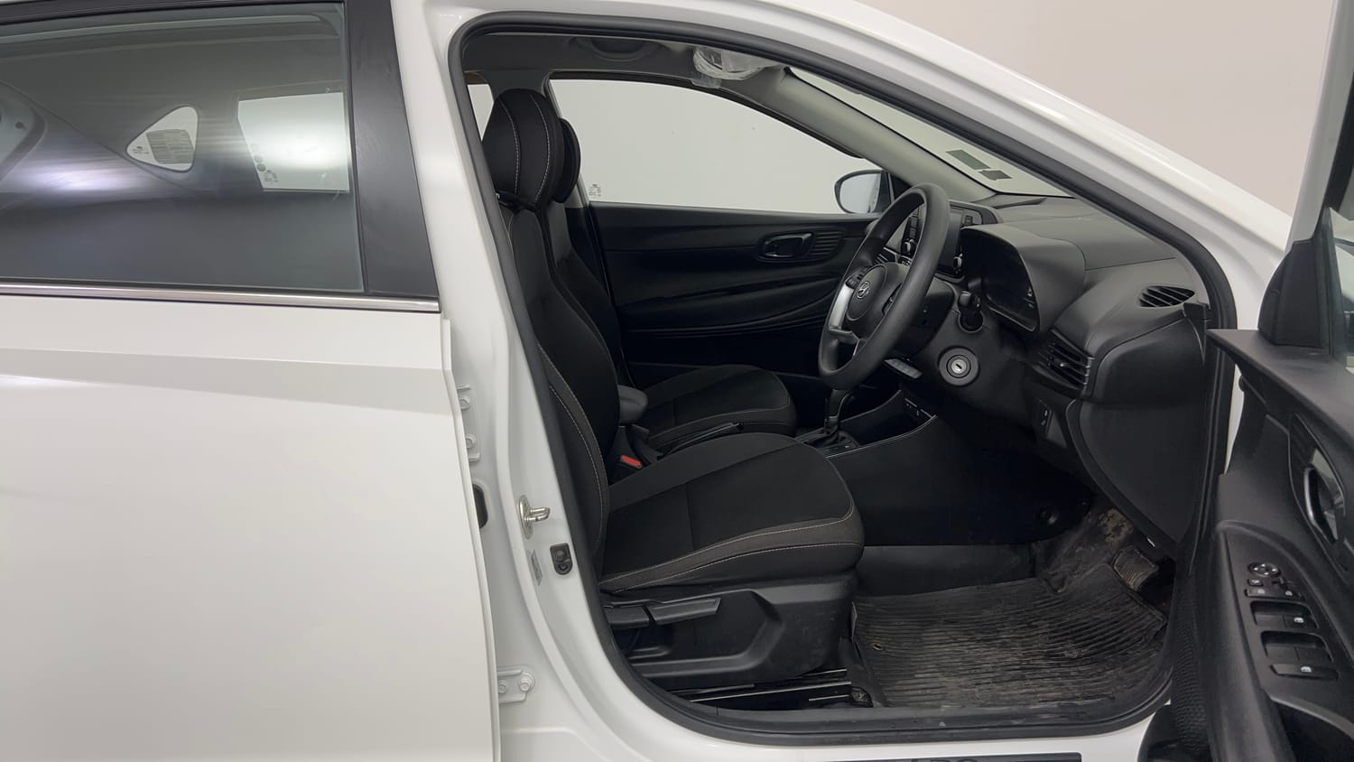Used 2022 Hyundai i20 Sportz 1.2 IVT Petrol Automatic interior RIGHT SIDE FRONT DOOR CABIN VIEW