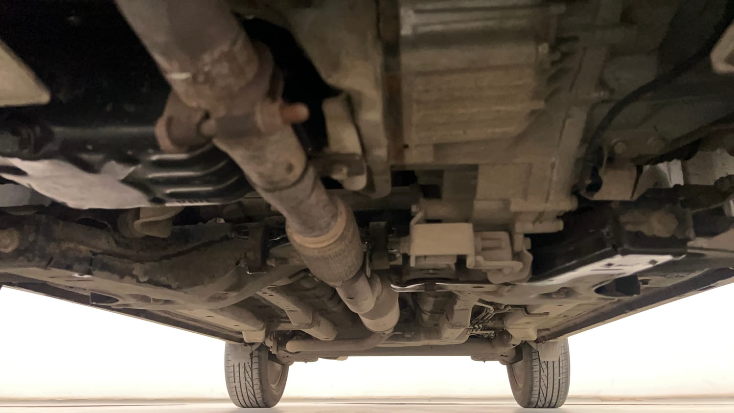Used 2019 Tata Nexon XZA Plus Petrol Dual Tone Petrol Automatic extra FRONT LEFT UNDERBODY VIEW
