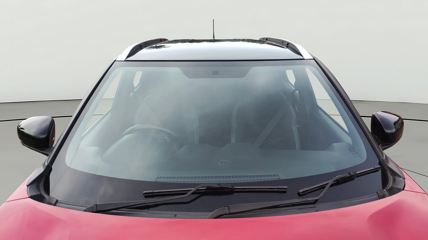 Used 2022 Nissan Magnite XV Premium Turbo CVT Dual Tone Petrol Automatic exterior FRONT WINDSHIELD VIEW