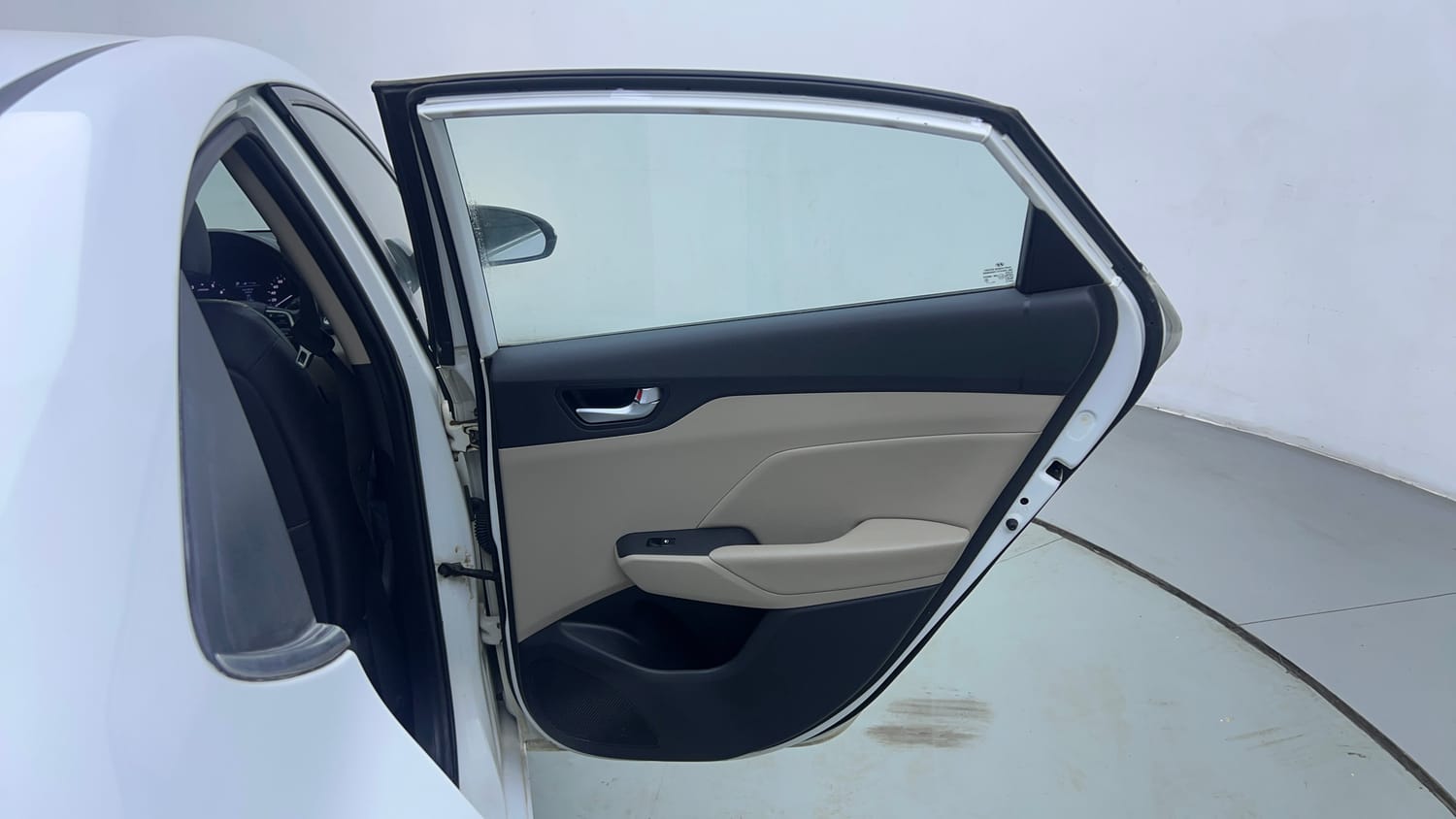 Used 2018 Hyundai Verna SX (O) 1.6 VTVT AT Petrol Automatic interior RIGHT REAR DOOR OPEN VIEW