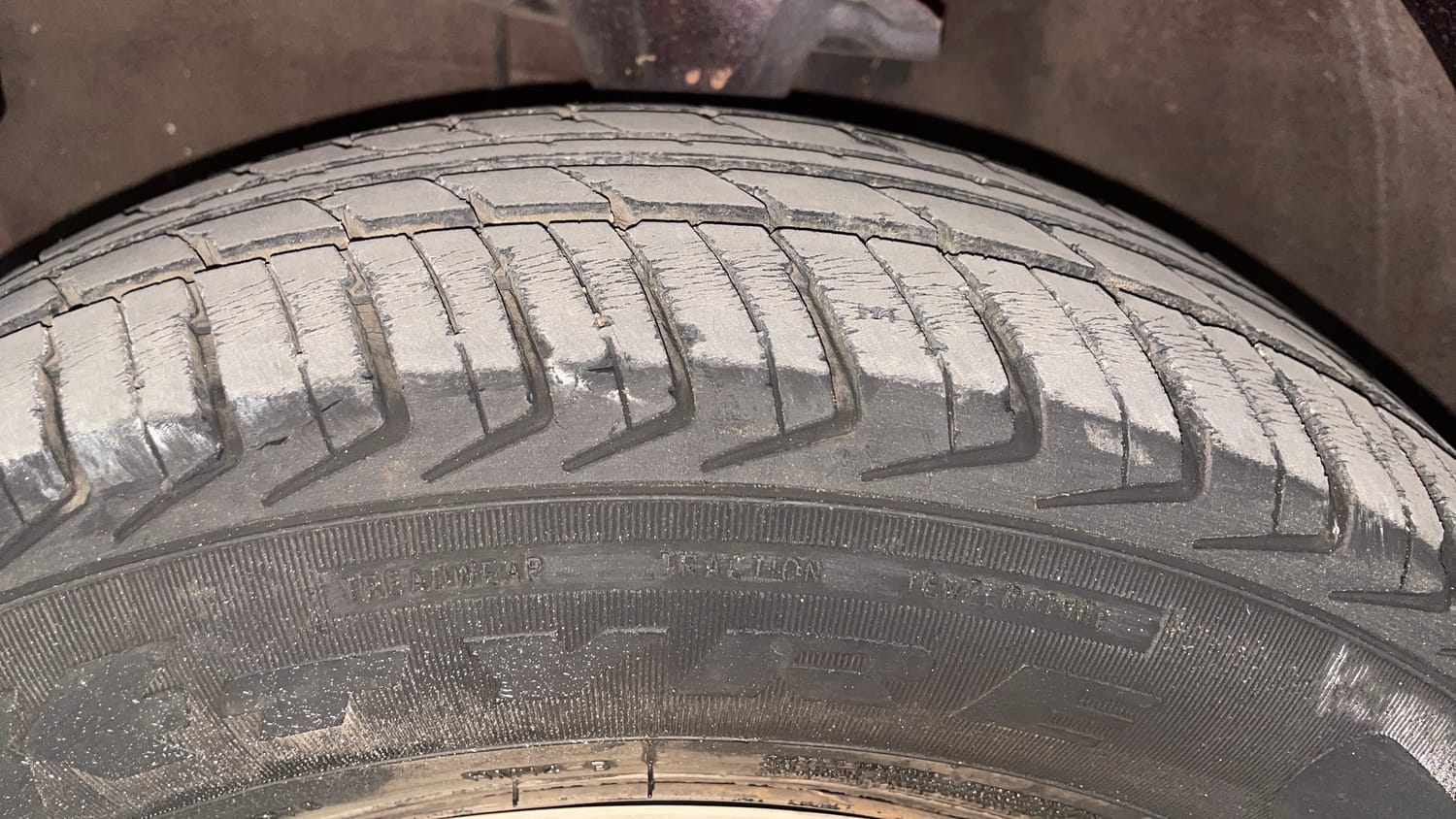 Used 2012 Hyundai i10 Sportz 1.2 AT Kappa2 Petrol Automatic tyres LEFT FRONT TYRE TREAD VIEW