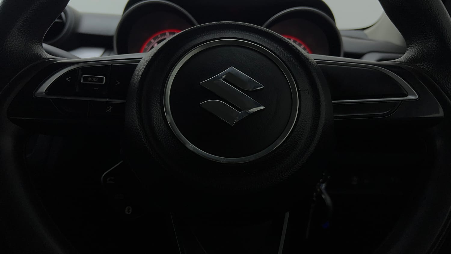 Used 2021 Maruti Suzuki Swift VXi Petrol Manual top_features Airbags