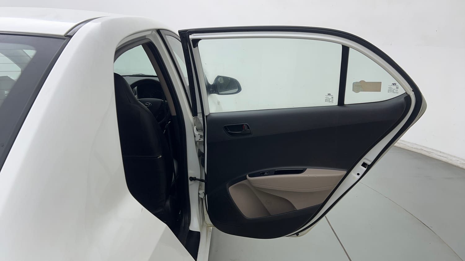 Used 2019 Hyundai Xcent S Petrol+cng(outside fitted) Cng Manual interior RIGHT REAR DOOR OPEN VIEW
