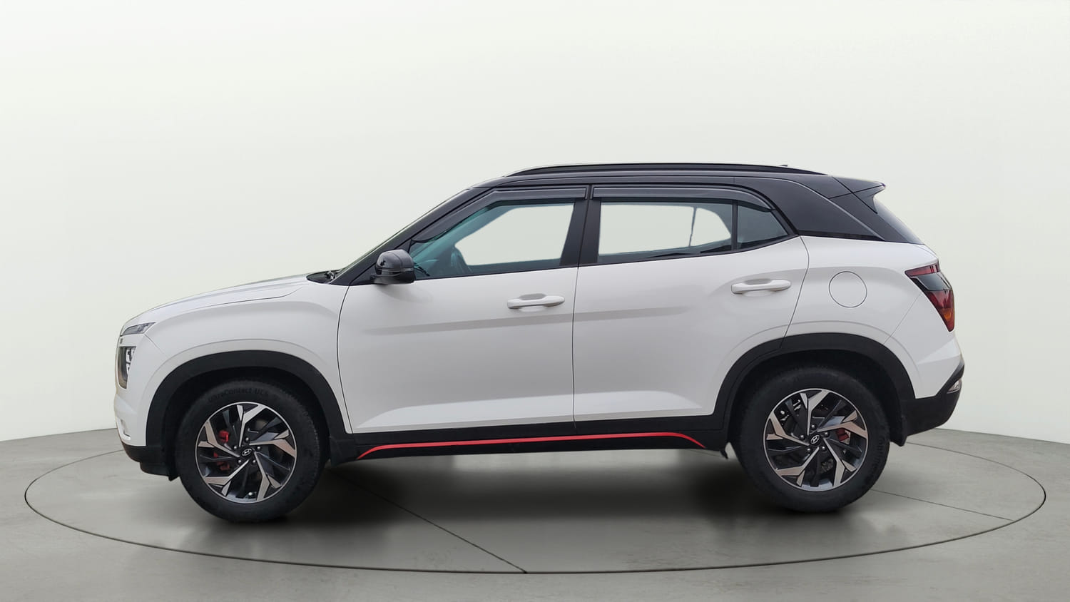 Used 2022 Hyundai Creta SX (O) 1.4 Turbo 7 DCT Dual Tone Petrol Automatic exterior LEFT SIDE VIEW