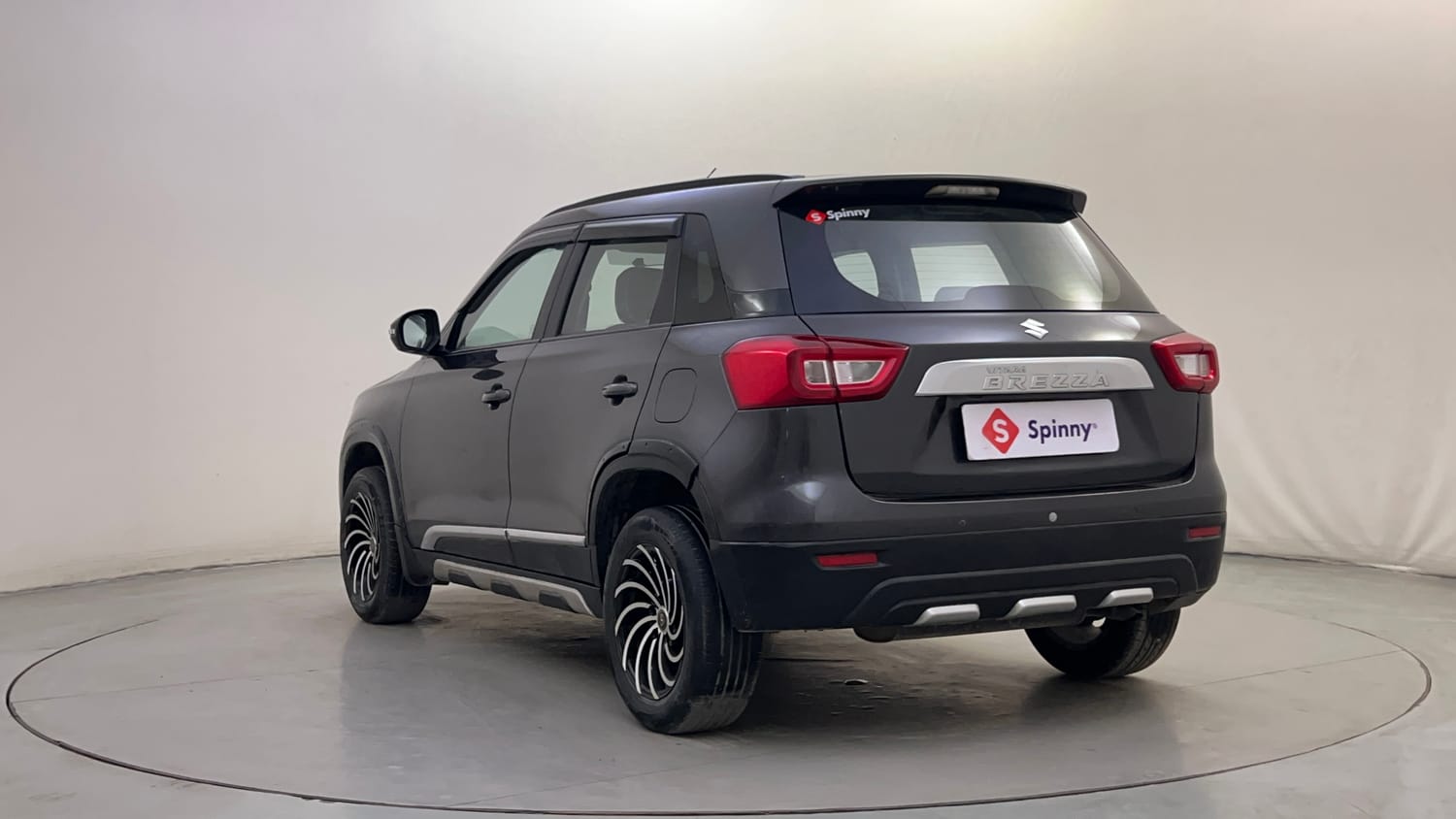 Used 2021 maruti-suzuki Vitara Brezza VXi Petrol Manual exterior LEFT REAR CORNER VIEW