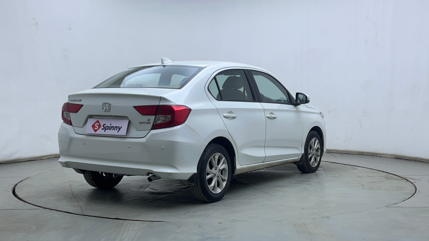Used 2018 Honda Amaze 1.5 V CVT Diesel Diesel Automatic exterior RIGHT REAR CORNER VIEW