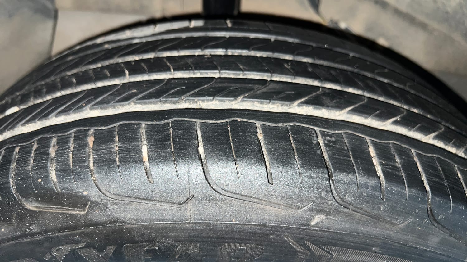 Used 2024 Tata Nexon Pure 1.2 Revotron Petrol 6MT Petrol Manual tyres RIGHT REAR TYRE TREAD VIEW