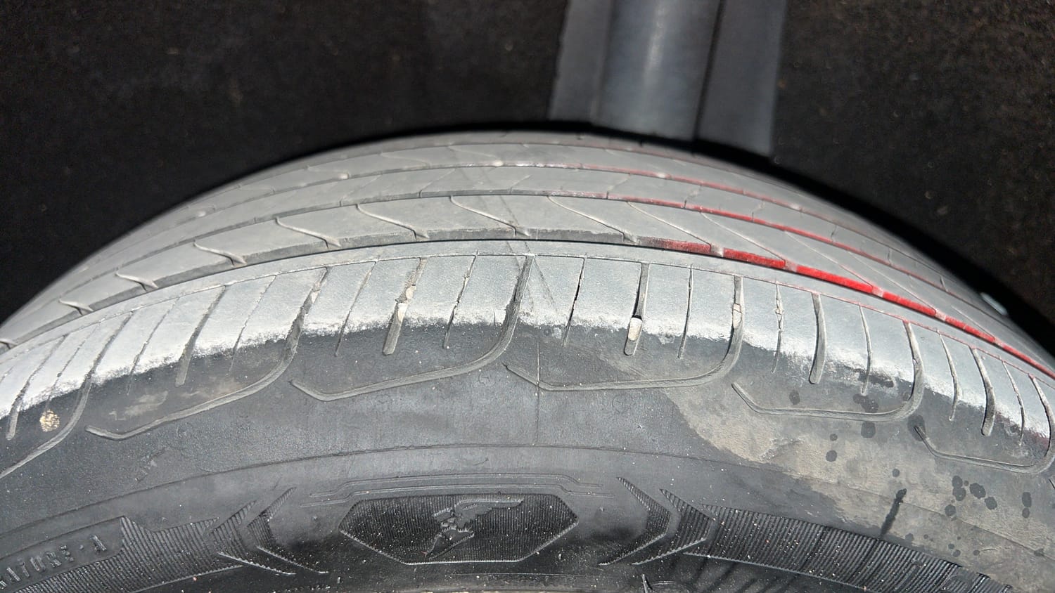 Used 2018 Maruti Suzuki Baleno Alpha 1.2 Petrol Manual tyres LEFT REAR TYRE TREAD VIEW