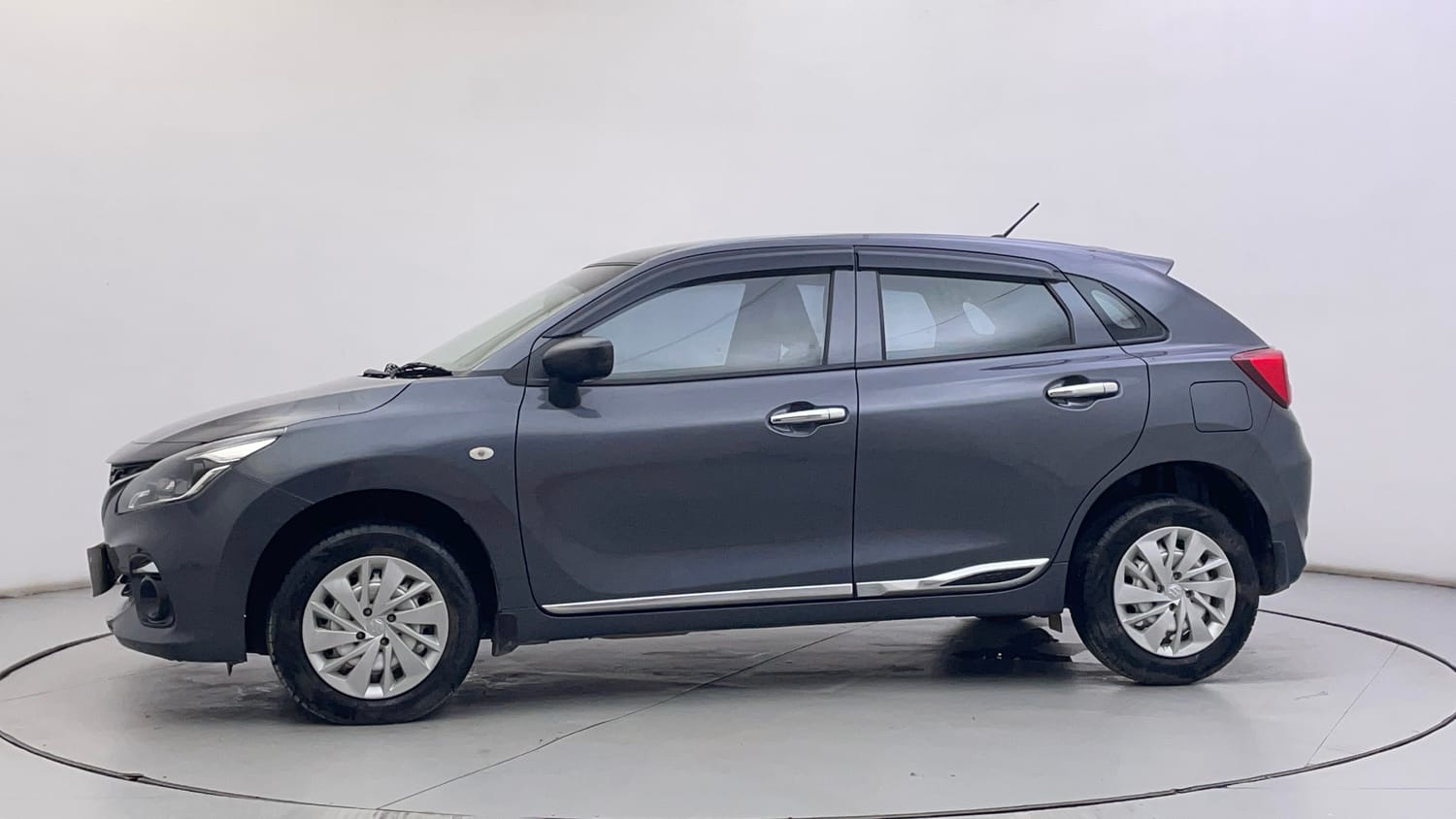 Used 2024 Maruti Suzuki Baleno Sigma MT Petrol Manual exterior LEFT SIDE VIEW