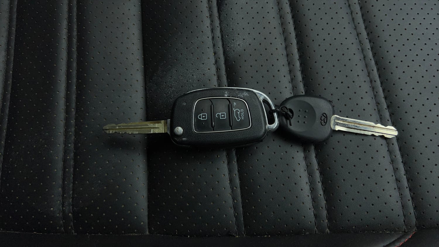 Used 2021 Hyundai Venue S 1.2 Petrol Petrol Manual extra CAR KEY VIEW