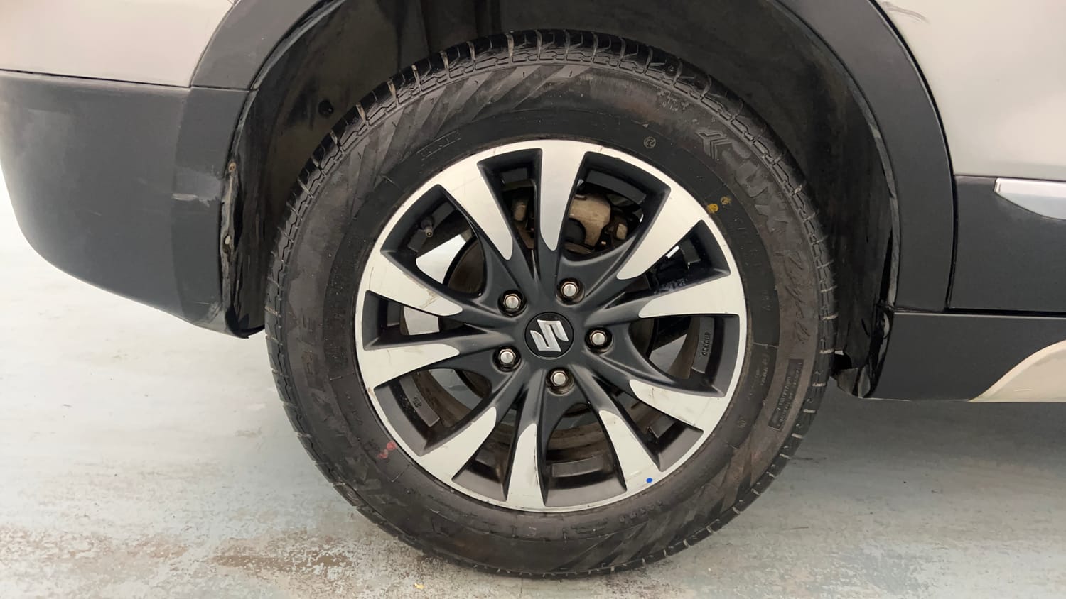 Used 2019 Maruti Suzuki S-Cross Delta 1.3 Diesel Manual tyres RIGHT REAR TYRE RIM VIEW