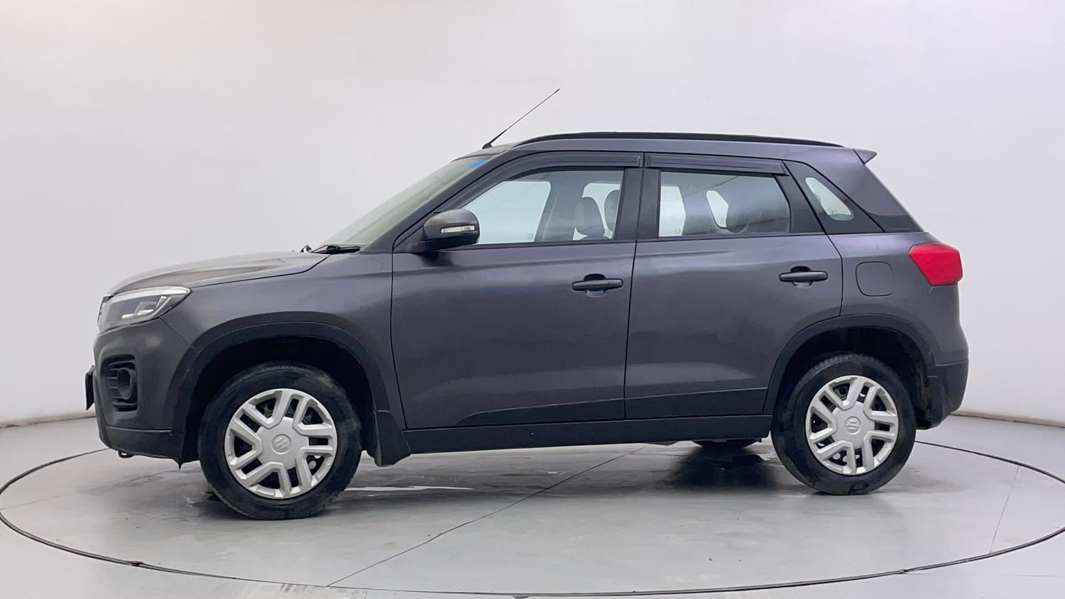 Used 2022 maruti-suzuki Vitara Brezza VXi Petrol Manual exterior LEFT SIDE VIEW