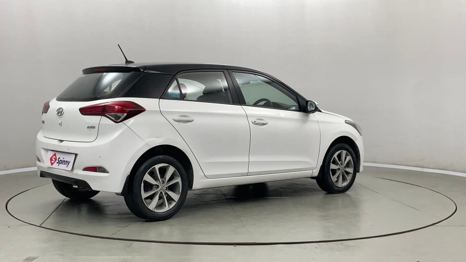 Used 2017 Hyundai Elite i20 Asta 1.2 Dual Tone Petrol Manual exterior RIGHT REAR CORNER VIEW