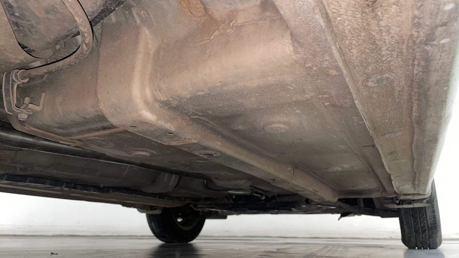 Used 2014 Hyundai Xcent S 1.2 (O) Petrol Manual extra REAR RIGHT UNDERBODY VIEW