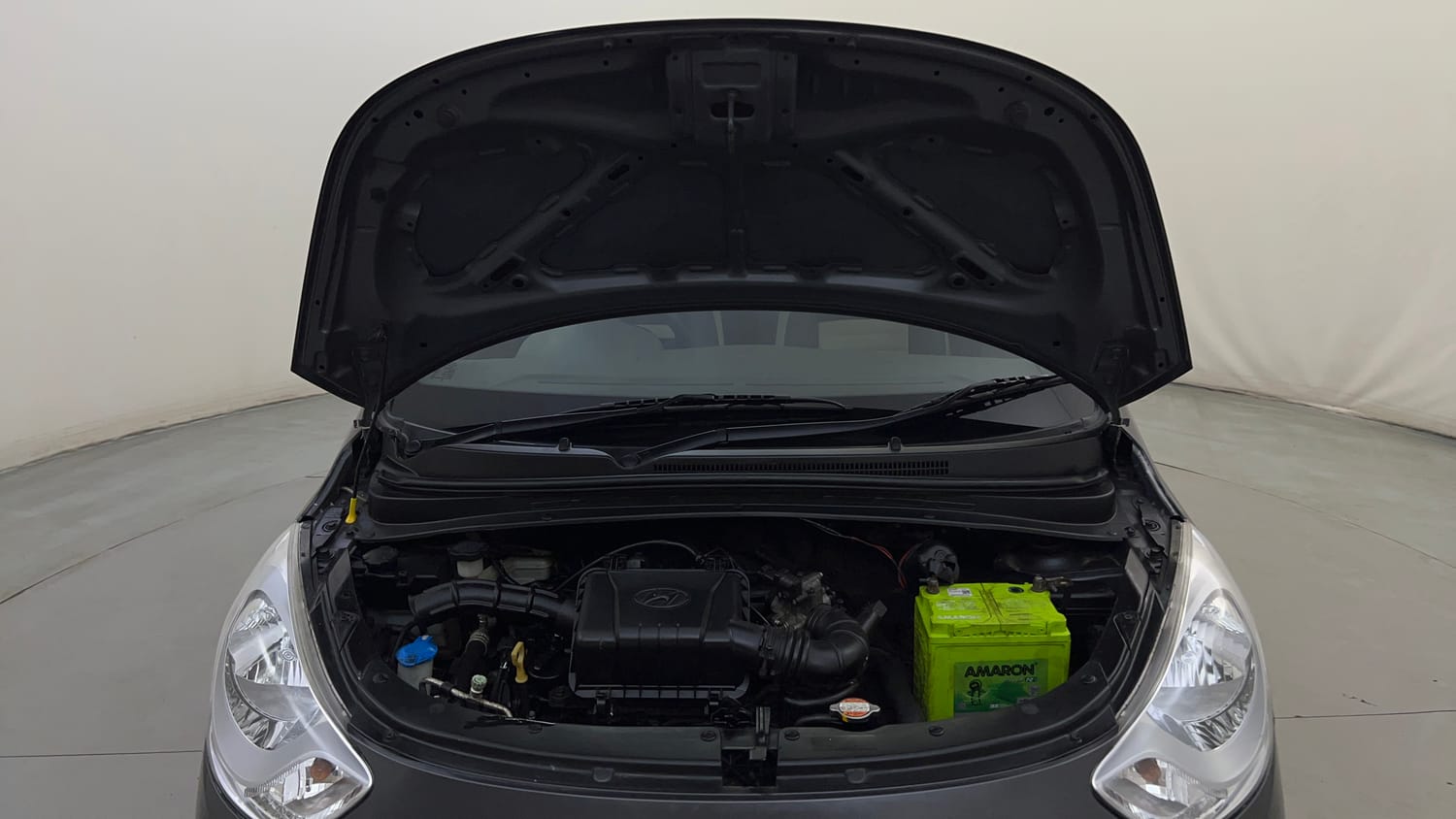Used 2012 Hyundai i10 Era 1.1 iRDE2 Petrol Manual engine ENGINE & BONNET OPEN FRONT VIEW