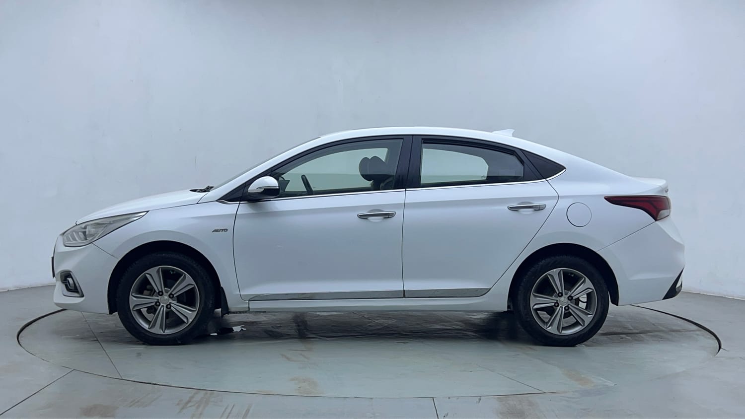 Used 2018 Hyundai Verna SX (O) 1.6 VTVT AT Petrol Automatic exterior LEFT SIDE VIEW