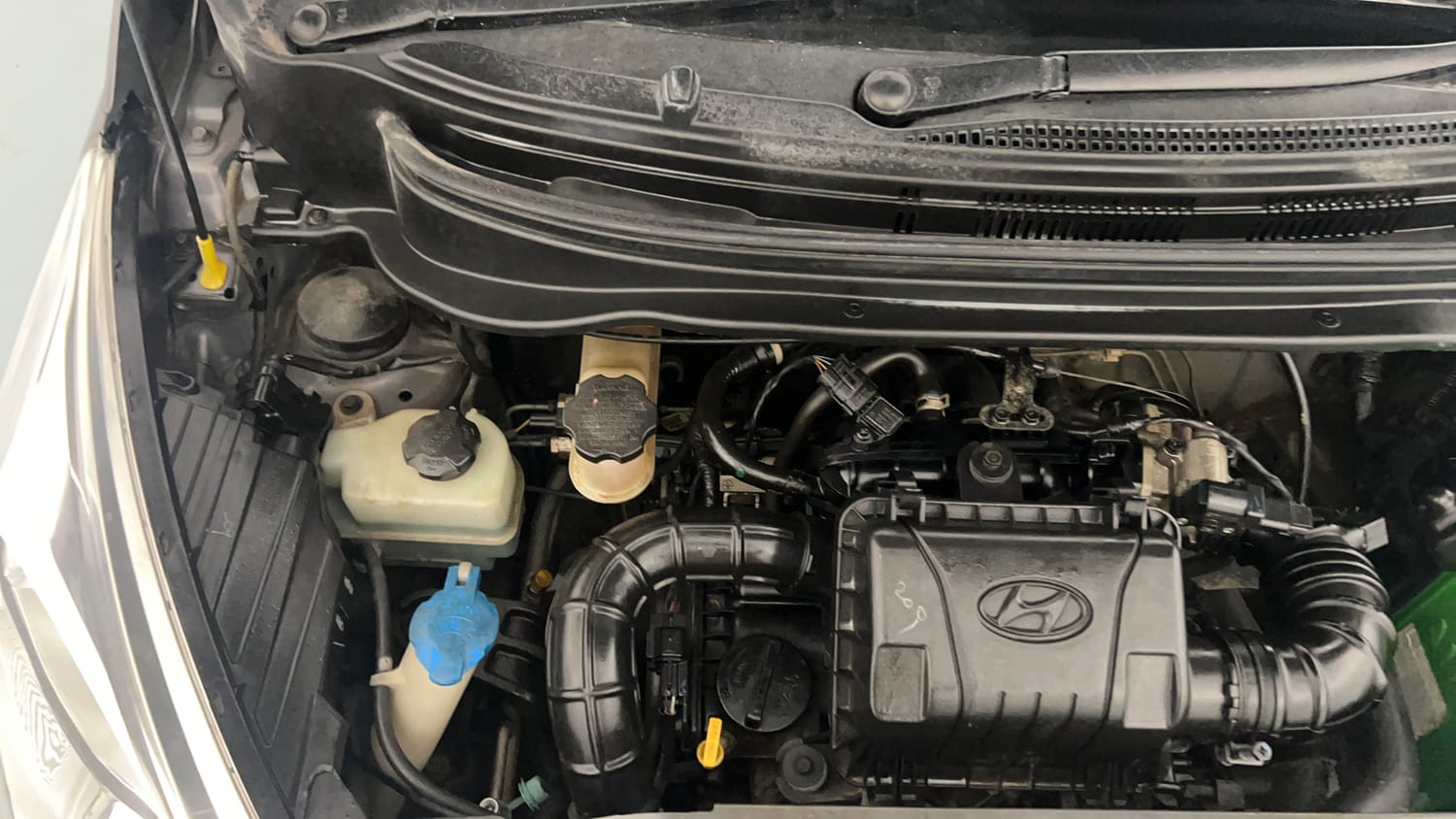 Used 2017 Hyundai Eon Era + AirBag Petrol Manual engine ENGINE RIGHT SIDE VIEW