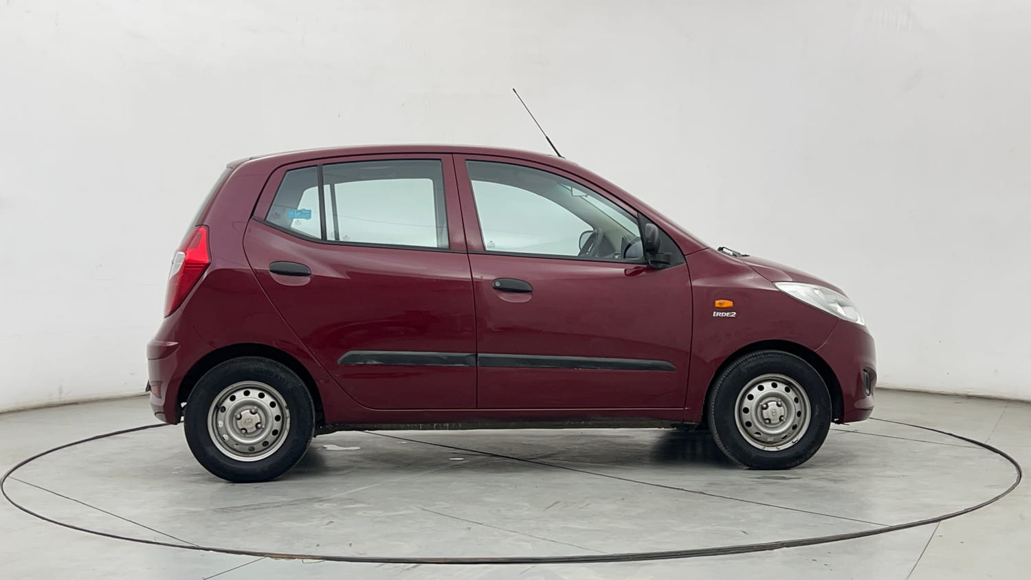 Used 2016 Hyundai i10 Magna 1.1 iRDE2 Petrol Manual exterior RIGHT SIDE VIEW
