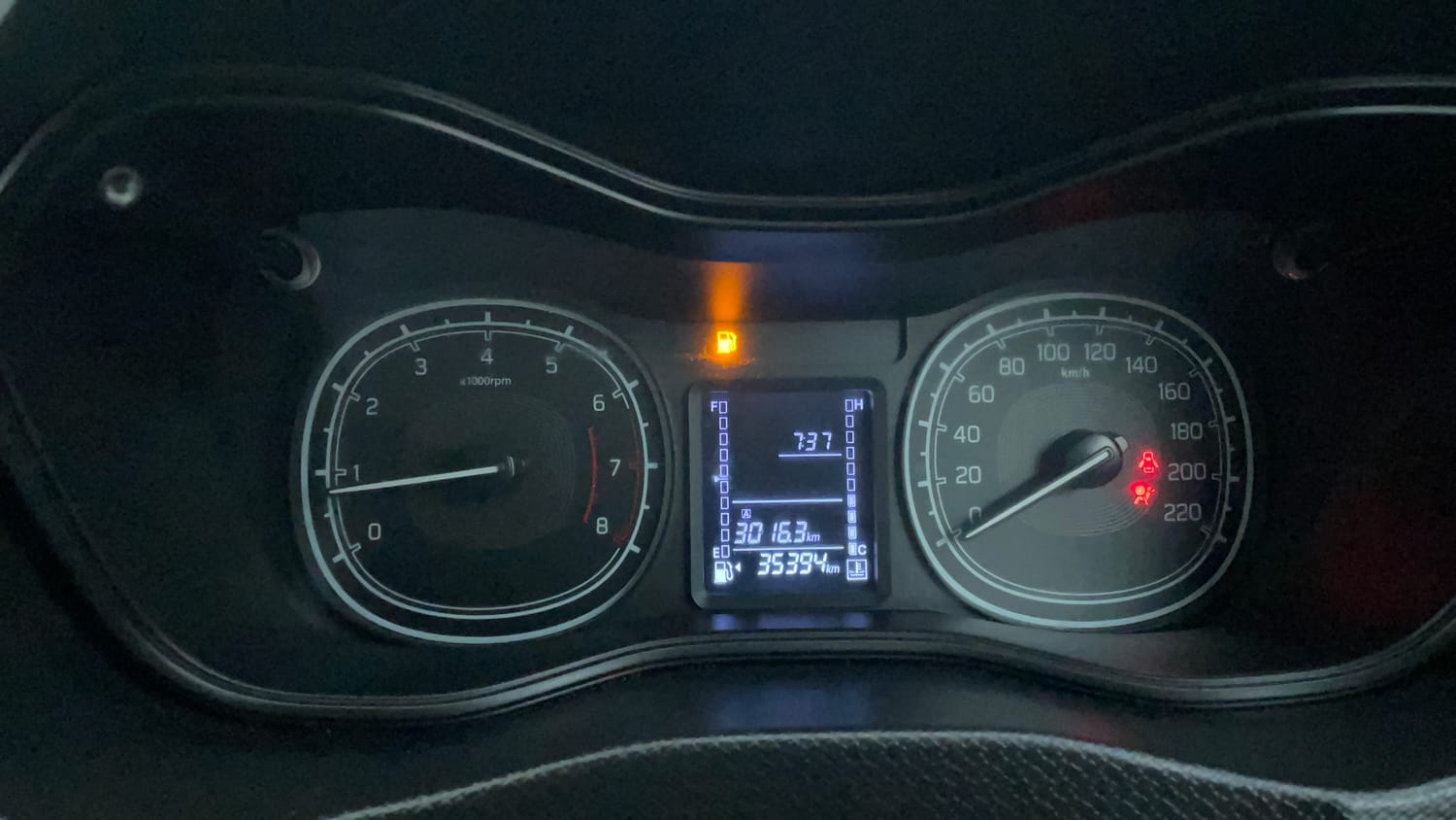 Used 2022 maruti-suzuki Vitara Brezza VXi Petrol Manual interior CLUSTERMETER VIEW