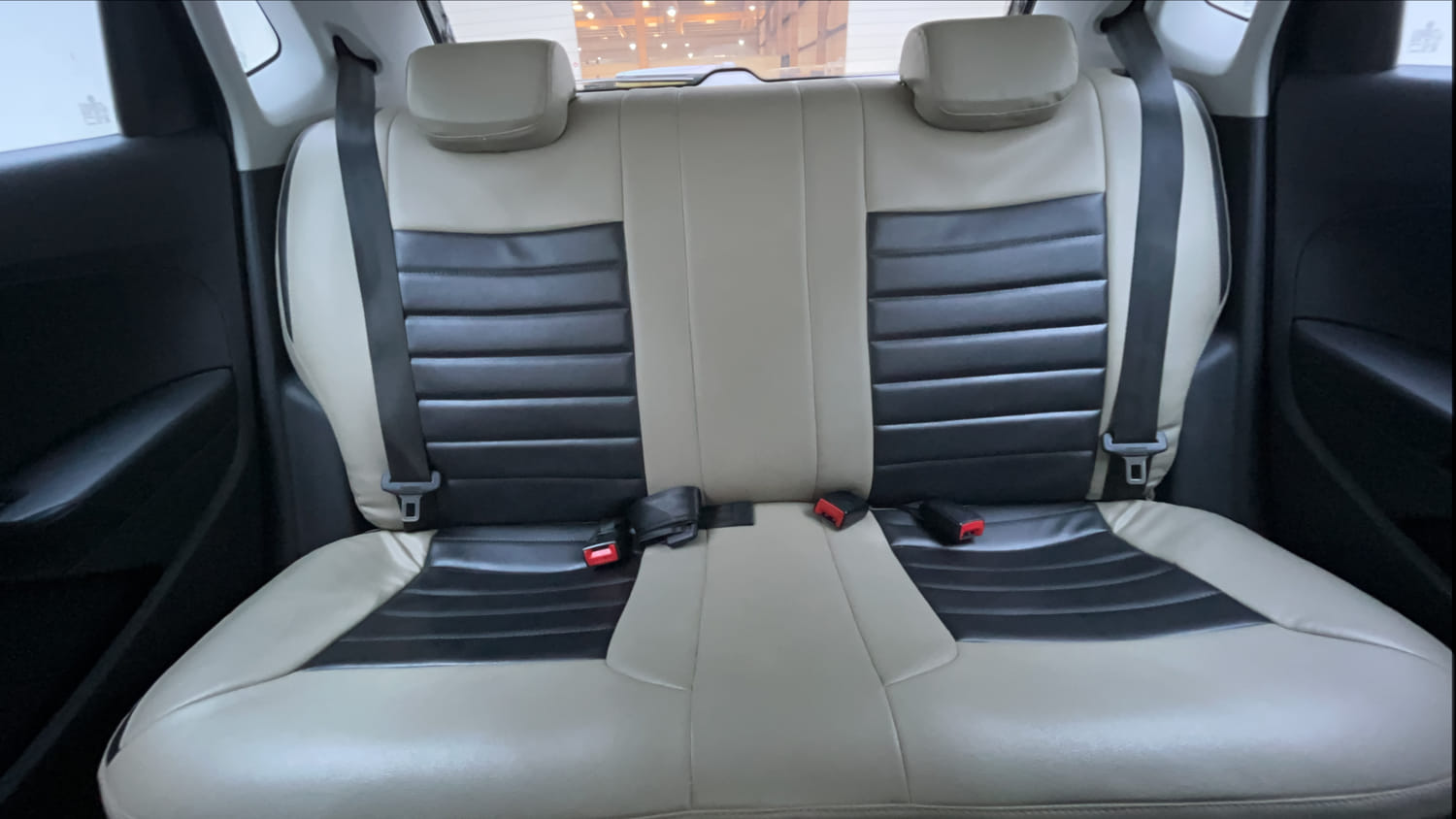 Used 2016 Volkswagen Polo Comfortline 1.2L (P) Petrol Manual interior REAR SEAT CONDITION VIEW