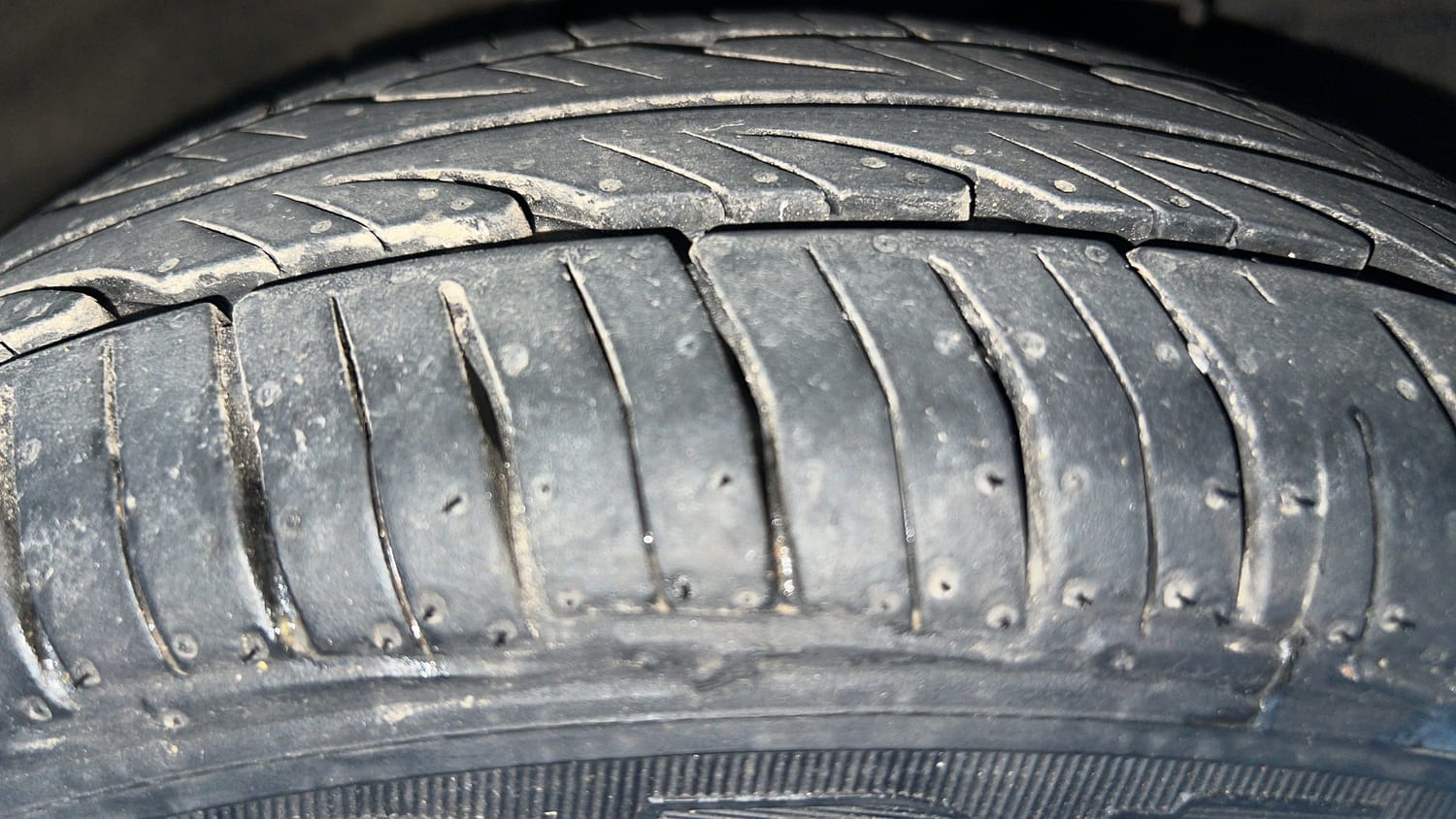 Used 2019 Maruti Suzuki Alto 800 VXi Petrol Manual tyres RIGHT FRONT TYRE TREAD VIEW