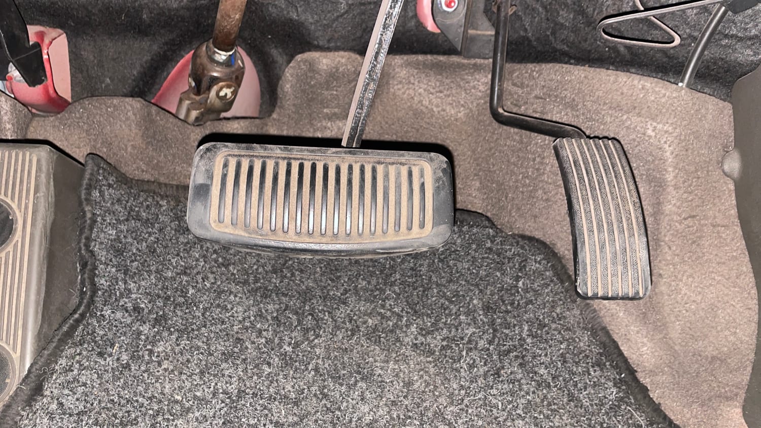 Used 2012 Hyundai i10 Sportz 1.2 AT Kappa2 Petrol Automatic interior PEDALS VIEW