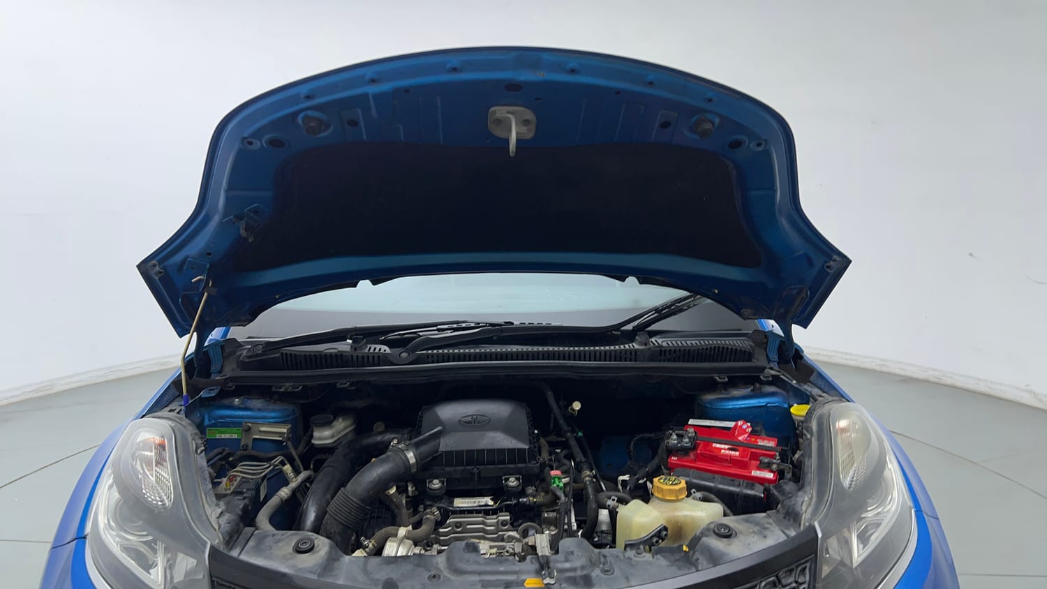 Used 2020 Tata Nexon XZ Plus Petrol Manual engine ENGINE & BONNET OPEN FRONT VIEW