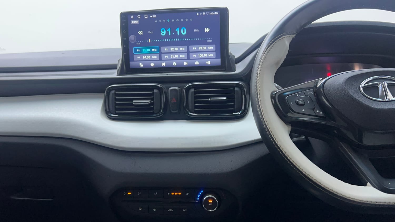 Used 2024 Tata Punch Pure MT Petrol Manual interior MUSIC SYSTEM & AC CONTROL VIEW