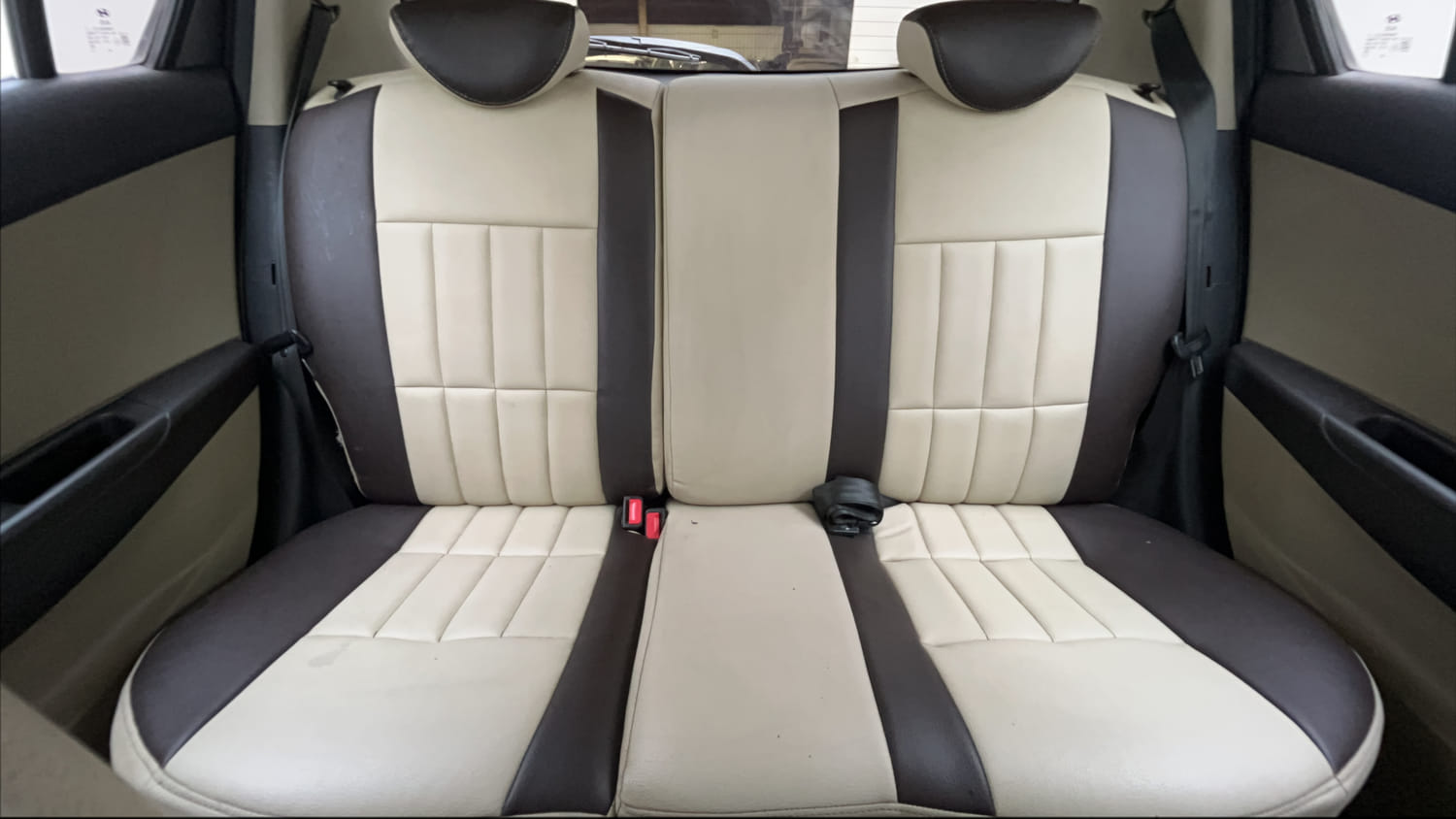 Used 2014 Hyundai i20 Asta 1.2 Petrol Manual interior REAR SEAT CONDITION VIEW