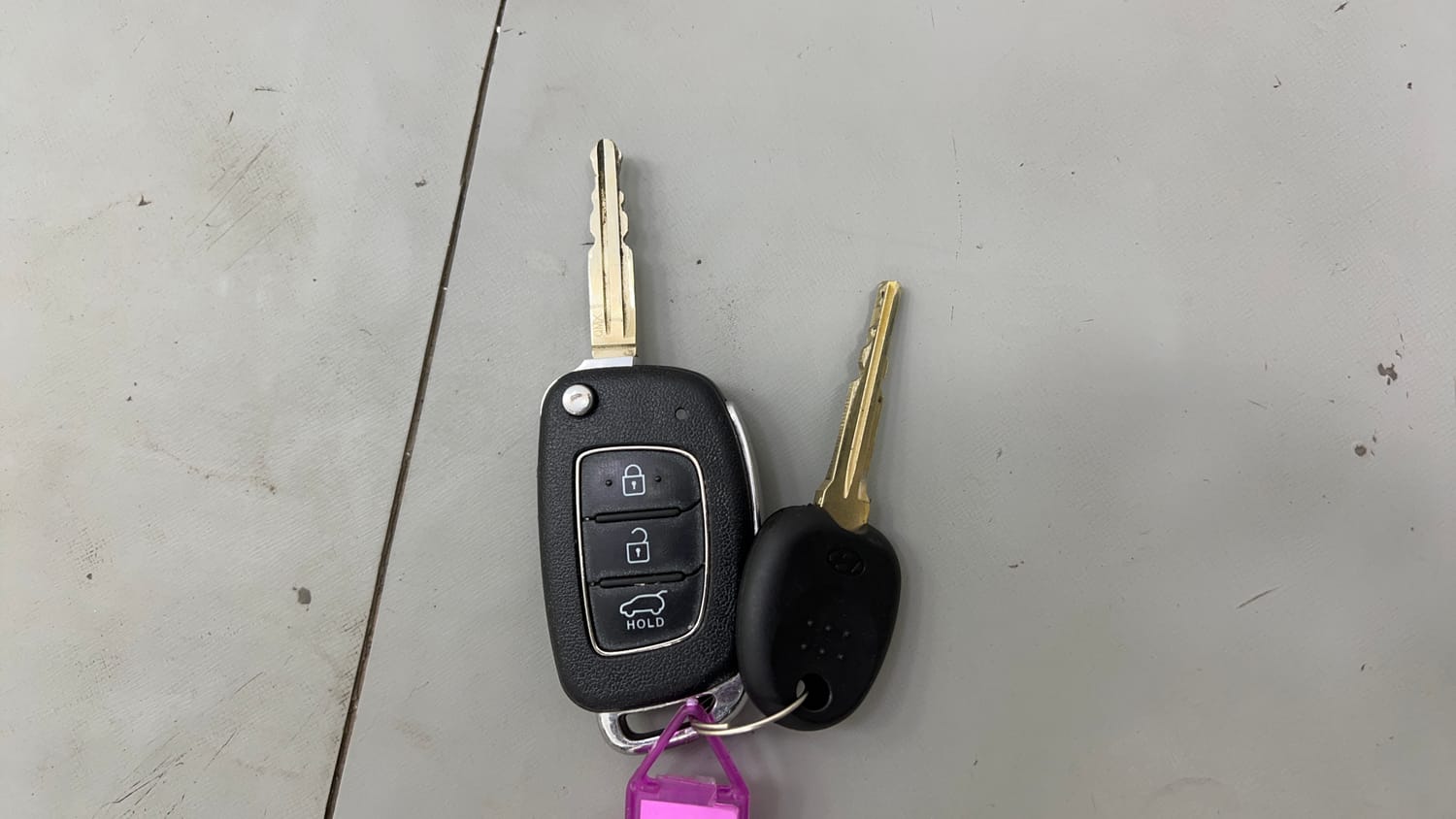 Used 2022 Hyundai i20 Sportz 1.2 IVT Petrol Automatic extra CAR KEY VIEW