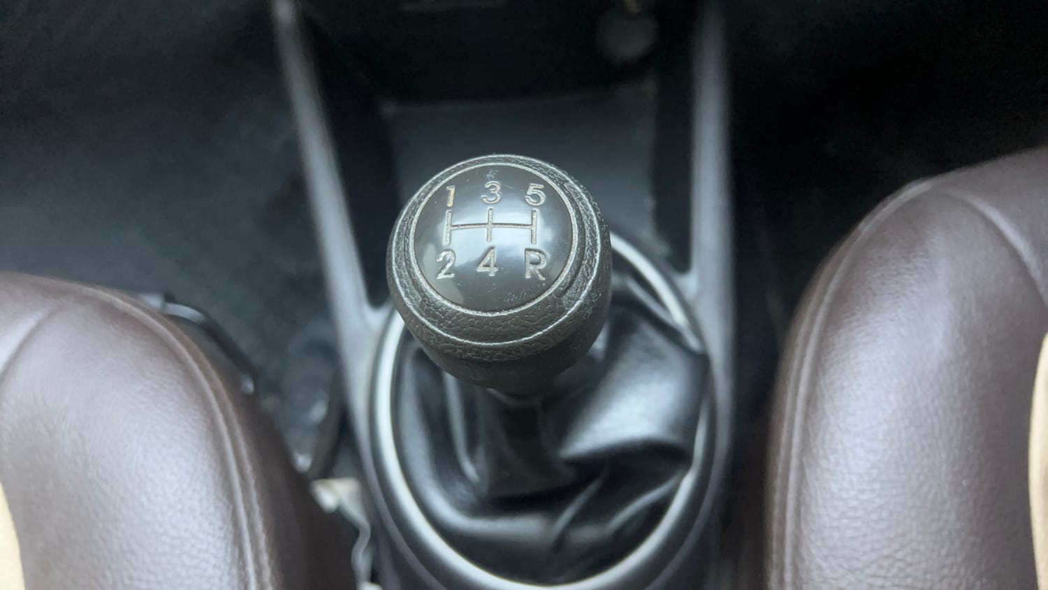 Used 2012 Hyundai i20 Magna 1.2 Petrol Manual interior GEAR  KNOB VIEW