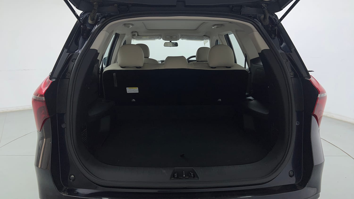 Used 2024 Mahindra XUV700 AX 5 Petrol AT 5 STR Petrol Automatic interior DICKY INSIDE VIEW