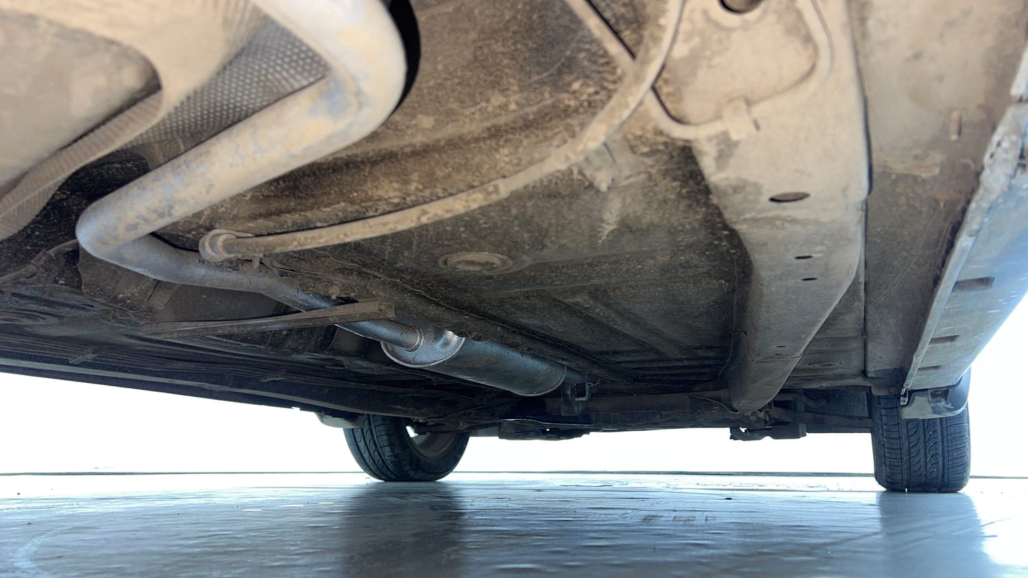 Used 2018 Maruti Suzuki Baleno Zeta 1.2 AT Petrol Automatic extra REAR RIGHT UNDERBODY VIEW