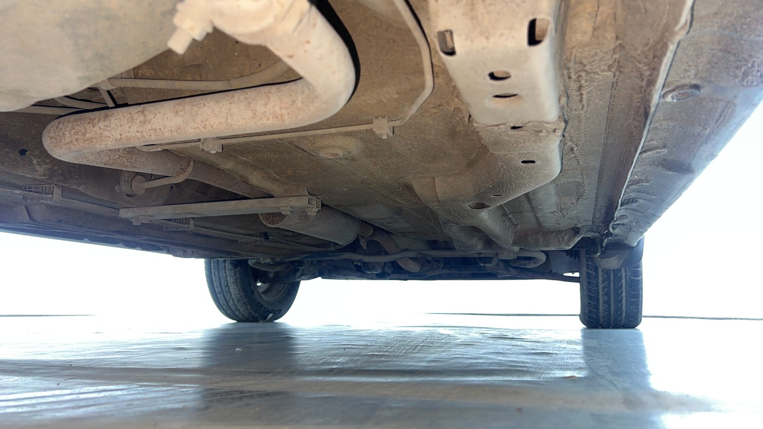 Used 2017 Tata Tiago Revotron XZA Petrol Automatic extra REAR RIGHT UNDERBODY VIEW