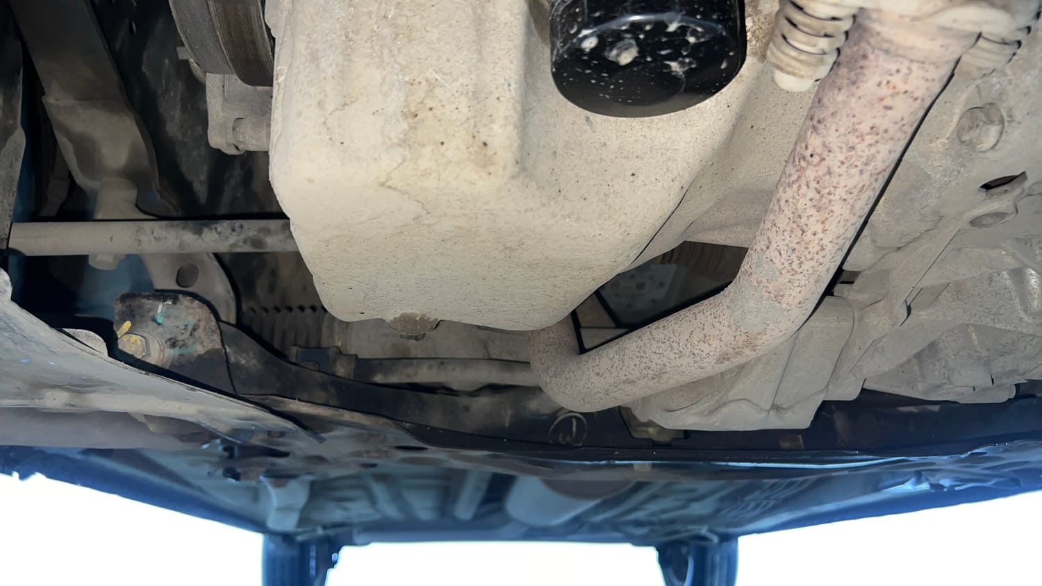 Used 2023 Maruti Suzuki Wagon R VXI 1.0 CNG Cng Manual extra FRONT LEFT UNDERBODY VIEW