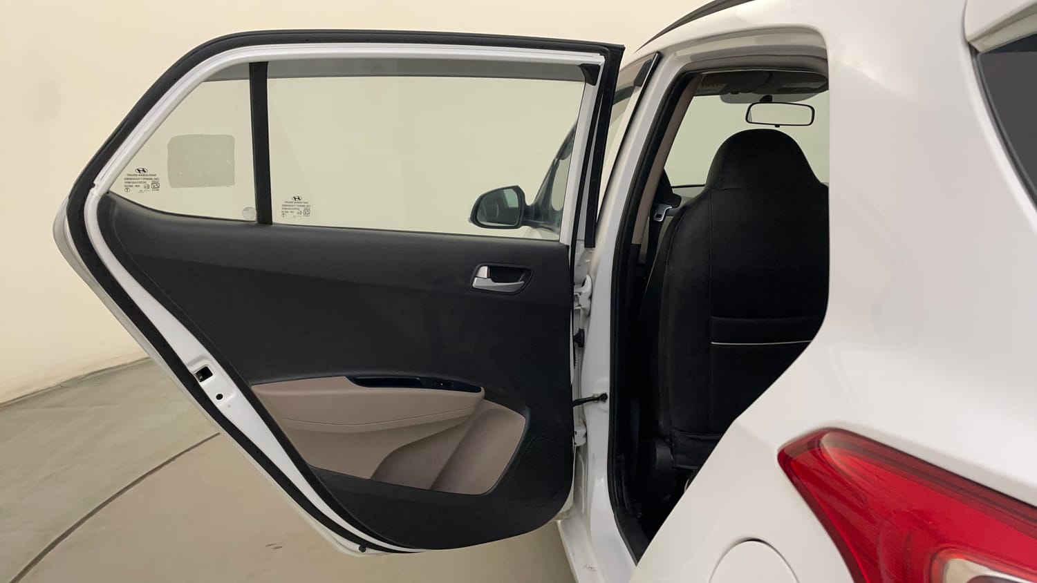 Used 2020 Hyundai Grand i10 Sportz 1.2 Kappa VTVT Petrol Manual interior LEFT REAR DOOR OPEN VIEW