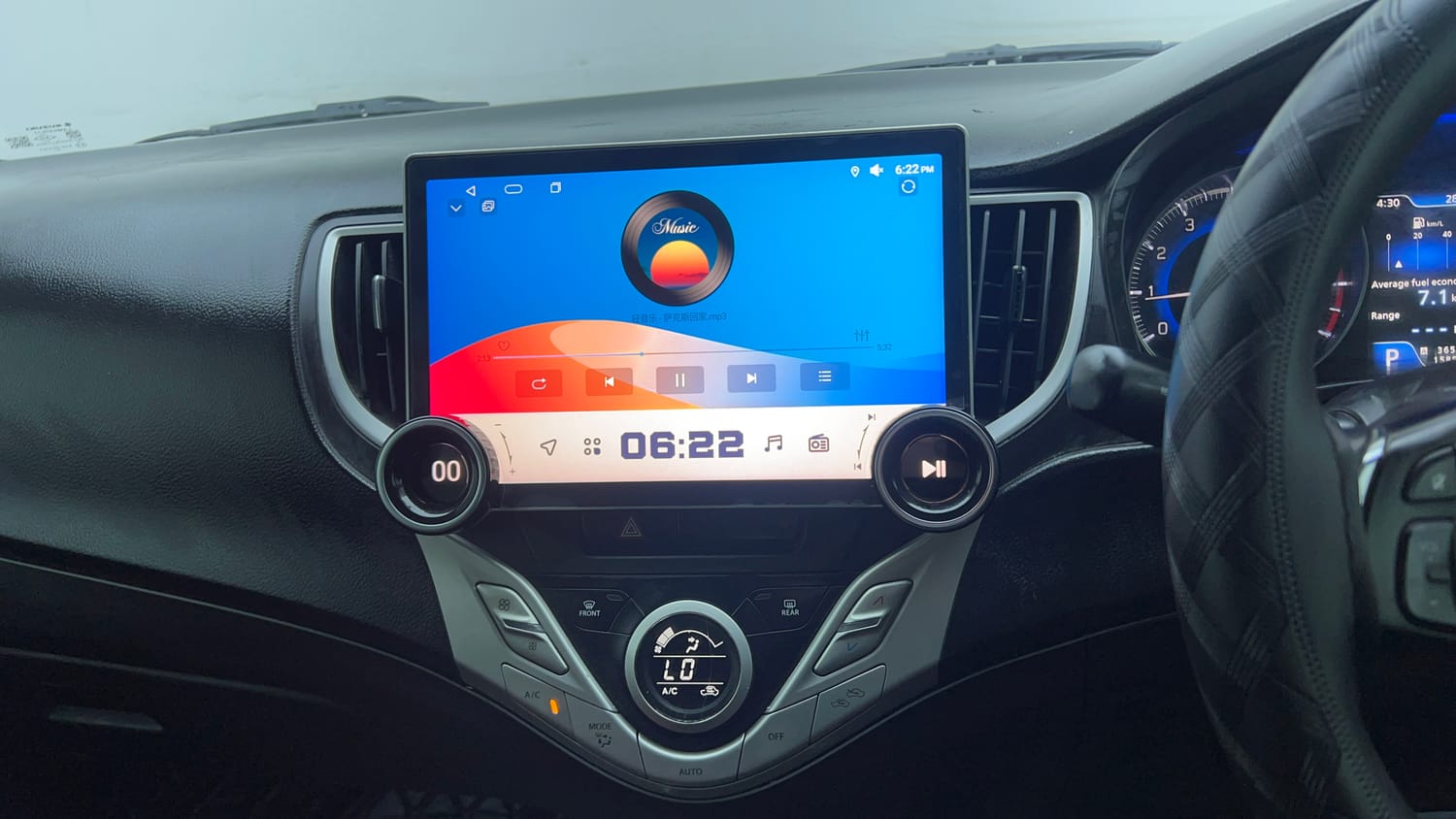 Used 2018 Maruti Suzuki Baleno Zeta 1.2 AT Petrol Automatic top_features Integrated (in-dash) music system