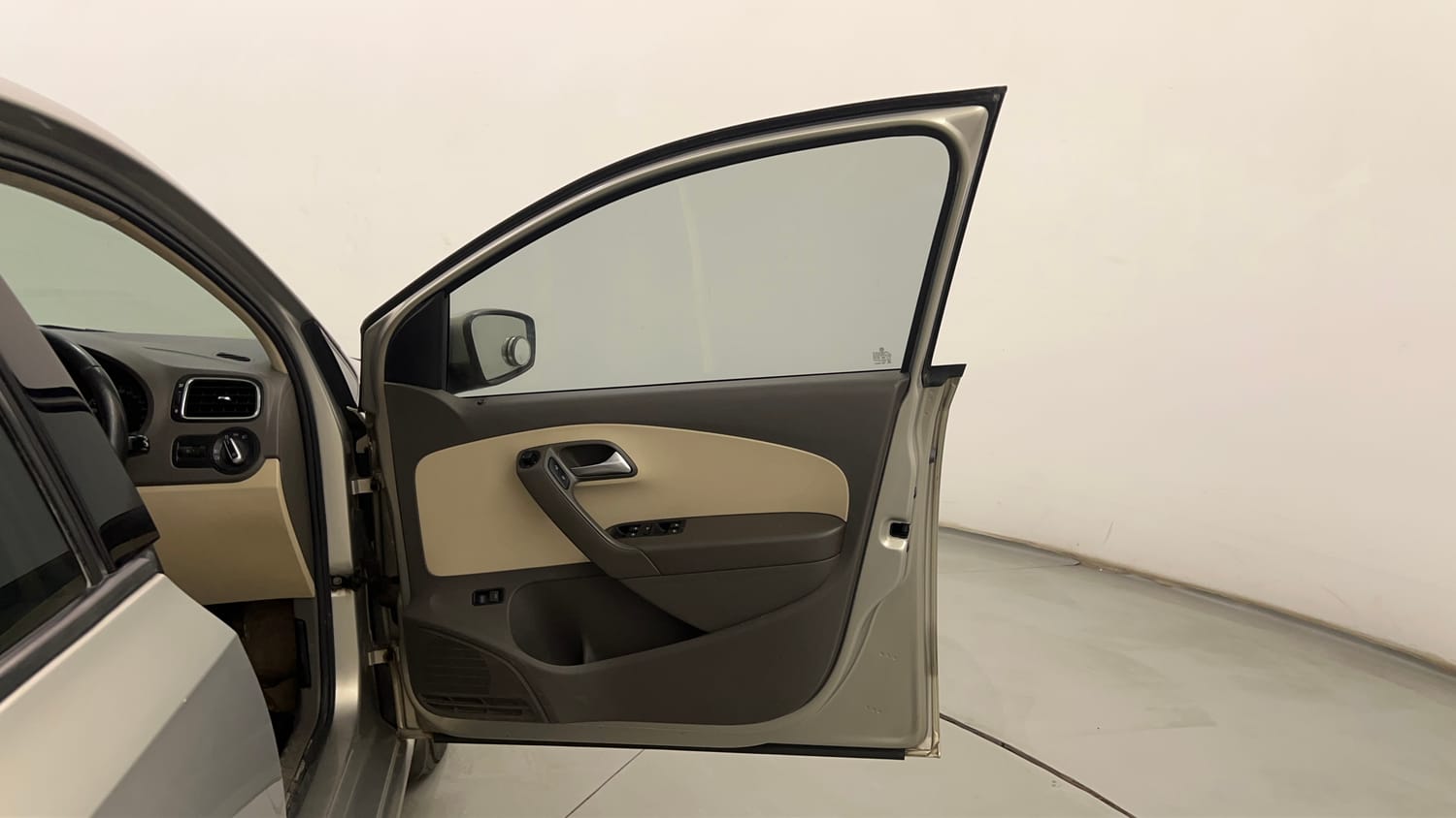 Used 2014 Volkswagen Vento Highline Petrol Petrol Manual interior RIGHT FRONT DOOR OPEN VIEW